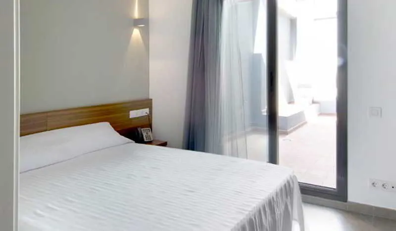 Aparthotel Ona Living Barcelona L'Hospitalet de Llobregat 4*,