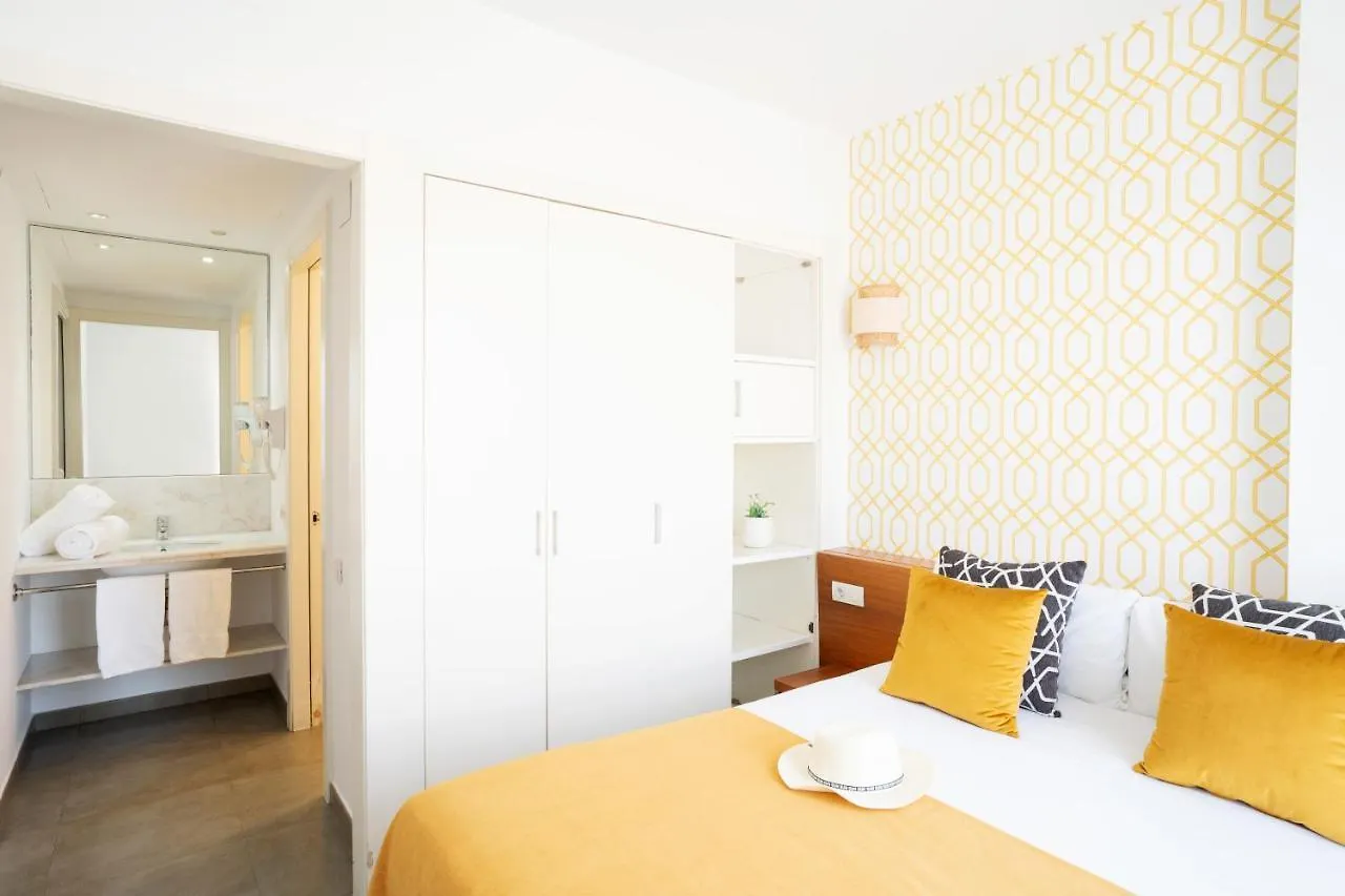Aparthotel Ona Living Barcelona L'Hospitalet de Llobregat 4*,